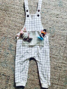 Offcorss Baby Unisex Overalls 18M Ivory Windowpane Grid Clear Pocket Romper EUC